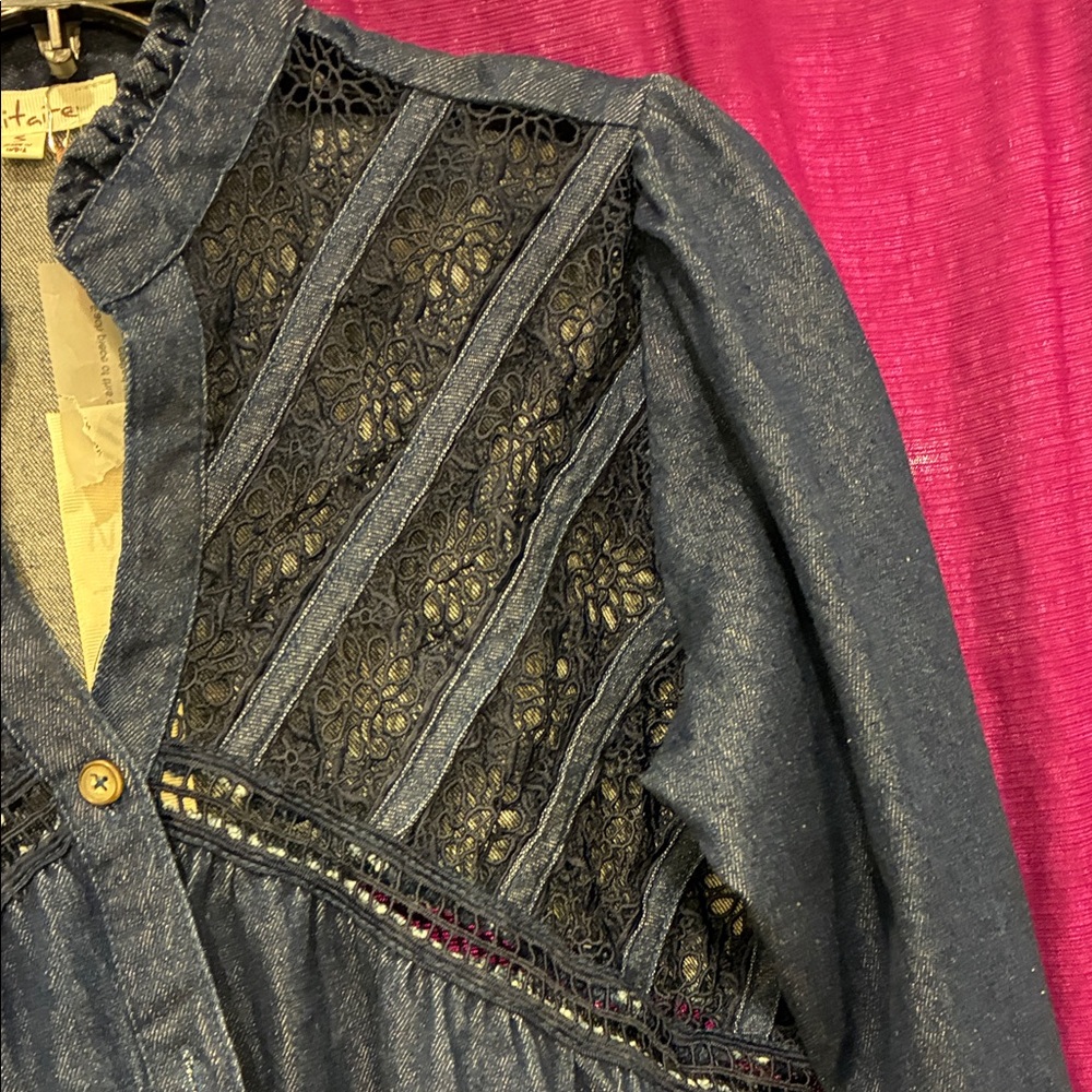 Solitaire Denim and Black Lace Blouse - Picture 3 of 8